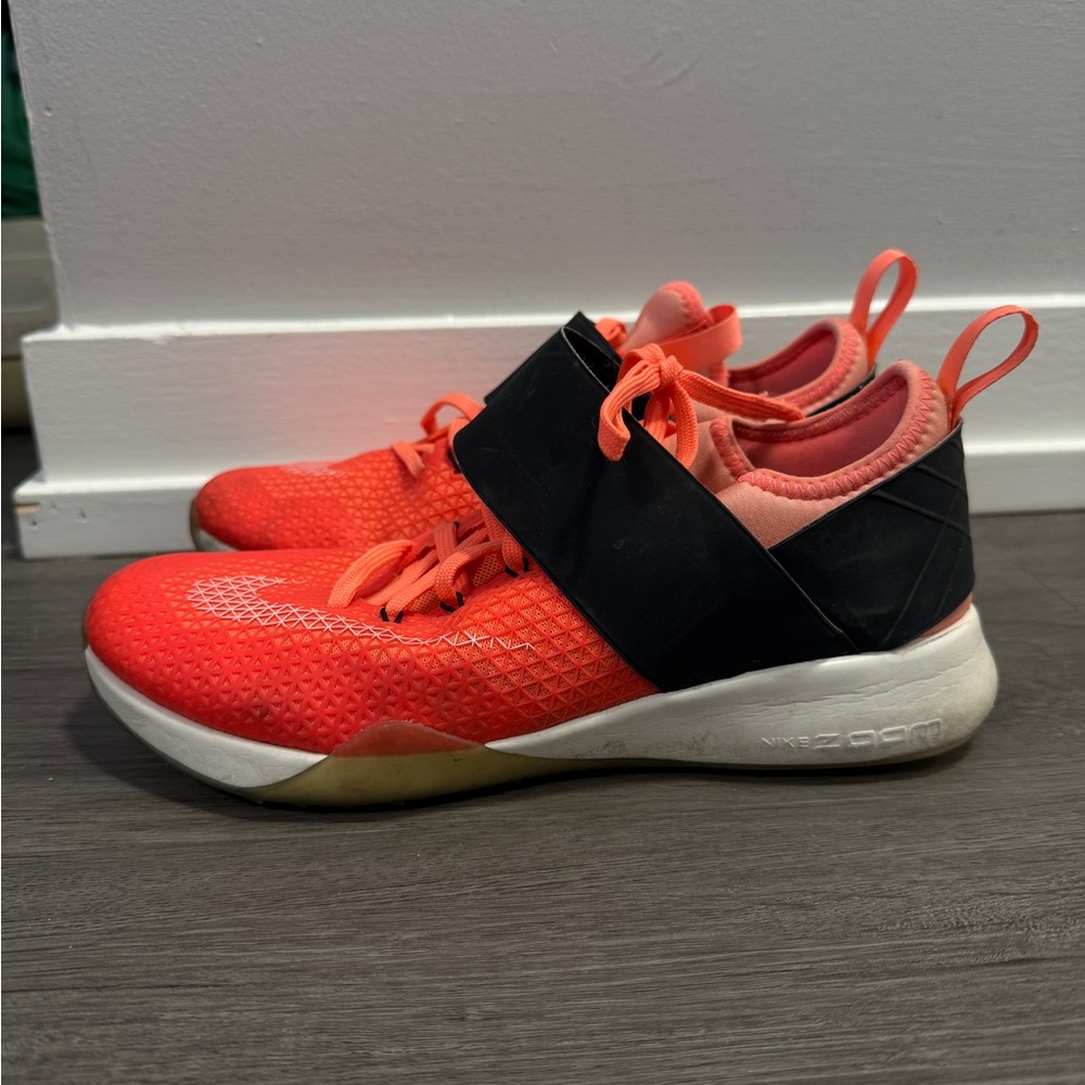 Nike - Zoom Train Command Women’s Size 6 Coral Black Cross Strap Sneakers